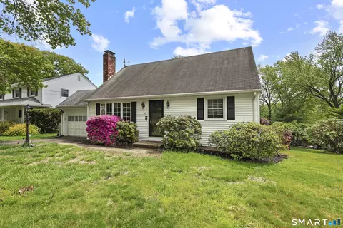 128 Fairlawn St, Bristol, CT 06010