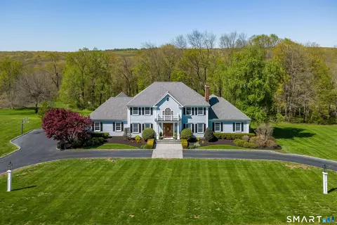 16 Farm Meadow Rd, Newtown, CT 06470