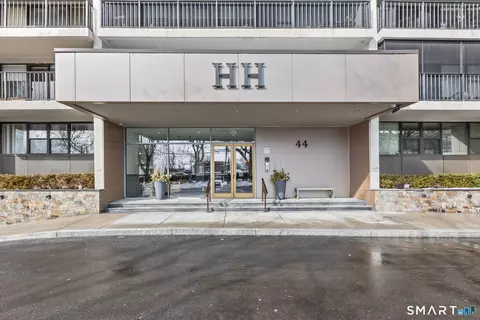 44 Strawberry Hill Ave #8K, Stamford, CT 06902