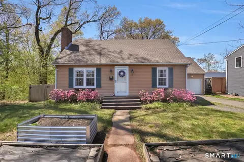 2 Alpine St, Manchester, CT 06040