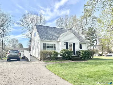 102 Diane Dr, Manchester, CT 06040