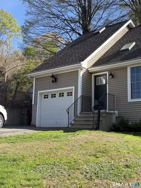 226 Scott St, Naugatuck, CT 06770