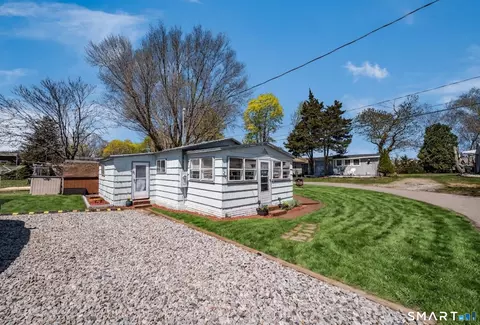 32 North St, Madison, CT 06443