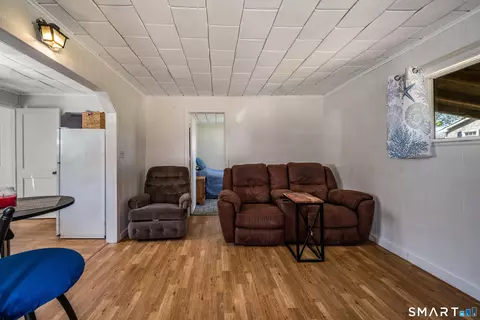 Living - 32 North St, Madison, CT 06443 photo 1 of 2