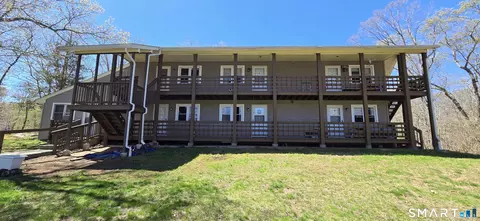 59-65 Maple St, Chester, CT 06412