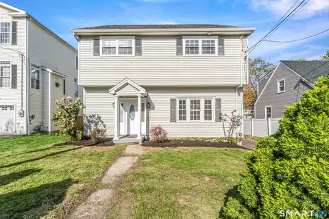 1770 Stratfield Rd, Fairfield, CT 06825