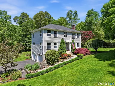 86 Appletree Ln, Portland, CT 06480