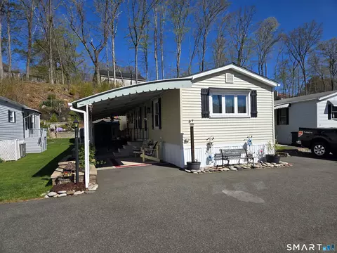 67 Loring Ct, Wallingford, CT 06492
