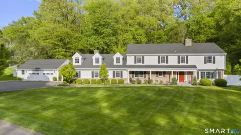 38 Brodwood Dr, Stamford, CT 06902