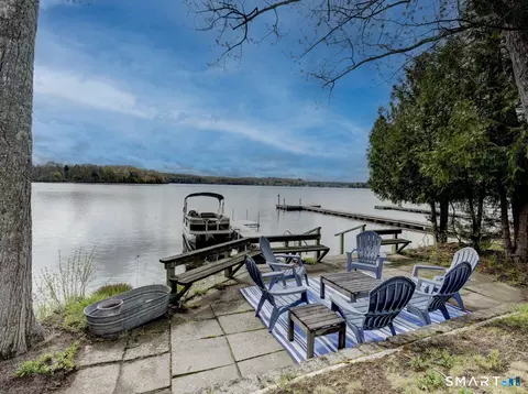 107 N Shore Rd, Bantam, CT 06750