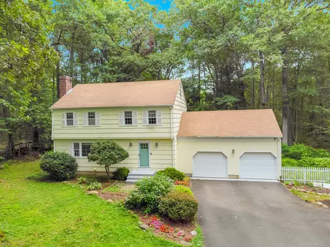 9 Monroe Ln, Madison, CT 06443