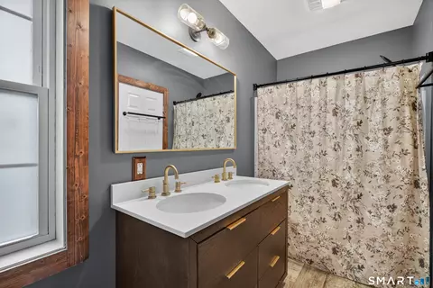 Bath - 88 Ironworks Rd, Clinton, CT 06413 photo 1 of 3