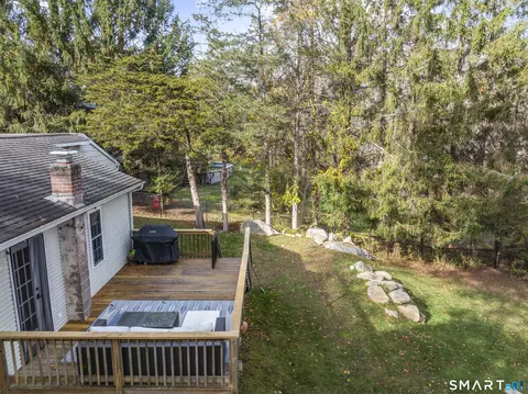 Exterior - 88 Ironworks Rd, Clinton, CT 06413 photo 4 of 9