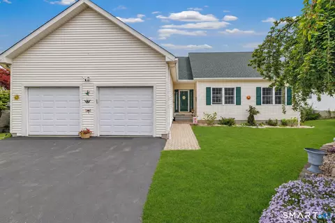 18 Hickory Hl, Shelton, CT 06484