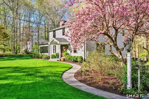 174 East Ln, Stamford, CT 06905