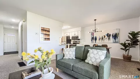 21 Prospect Ave #B103, Norwalk, CT 06850