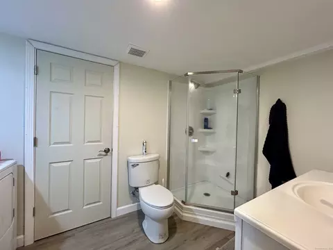 Bath - 30 Apter Dr, Torrington, CT 06790 photo 3 of 3