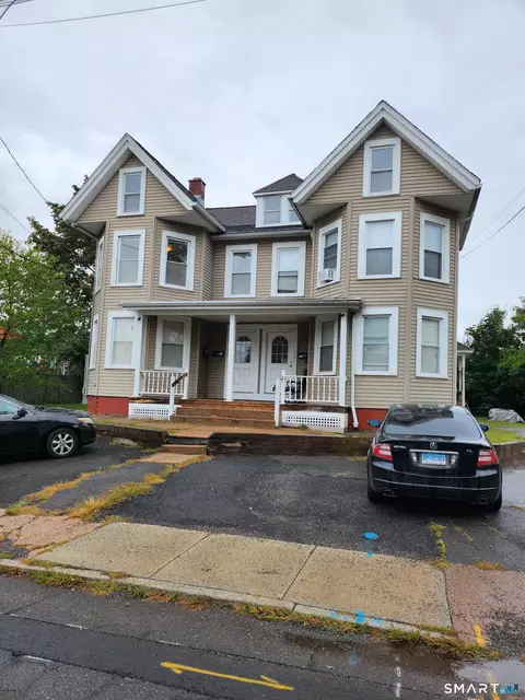 9 Church St, Manchester, CT 06040