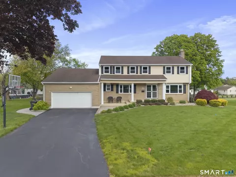152 Surrey Dr, Wethersfield, CT 06109
