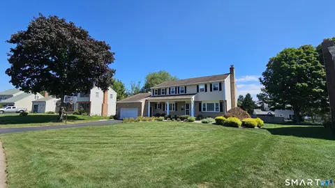152 Surrey Dr, Wethersfield, CT 06109