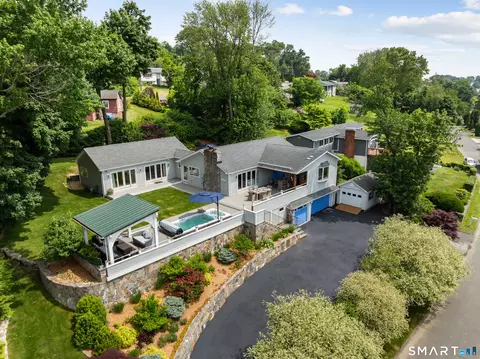 113 N Lake Shore Dr, Brookfield, CT 06804