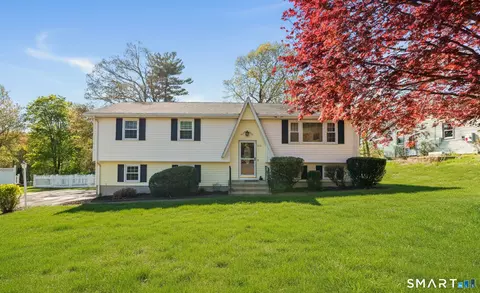 136 Murielle Dr, South Windsor, CT 06074