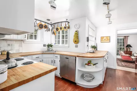 Kitchen - 63 Cannon Rd, Wilton, CT 06897 photo 1 of 3