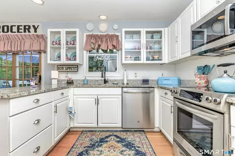 Kitchen - 73 Long Hill Rd, Deep River, CT 06417 photo 2 of 3