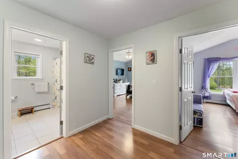 Entry Way - 81 Kelly Rd, Killingly, CT 06241 photo 3 of 4