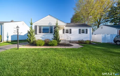 86 Dudley Rd, Wethersfield, CT 06109