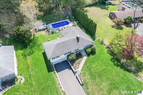 1062 Amherst Pl, Cheshire, CT 06410