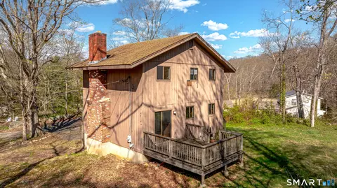 737 Leetes Island Rd, Guilford, CT 06437