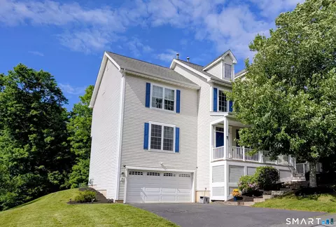 7 Traditions Blvd #7, Southbury, CT 06488