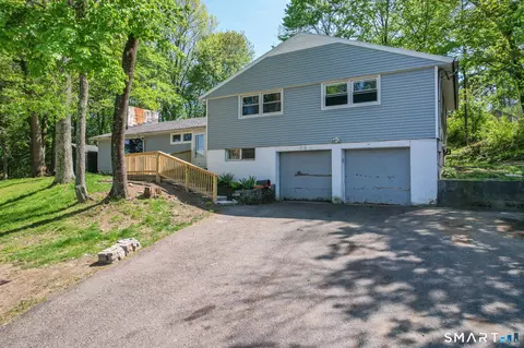 44 Beers St, Watertown, CT 06795