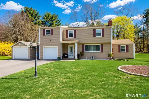494 Tunnel Rd, Vernon, CT 06066
