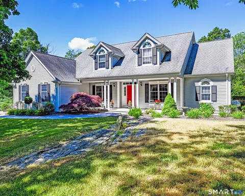 199 Taugwonk Rd, Stonington, CT 06378