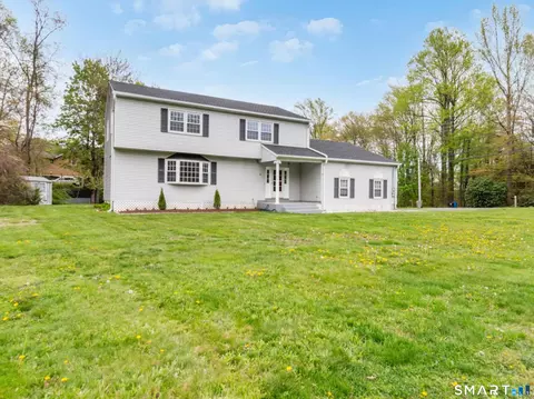 6 El Toro Dr, Bristol, CT 06010
