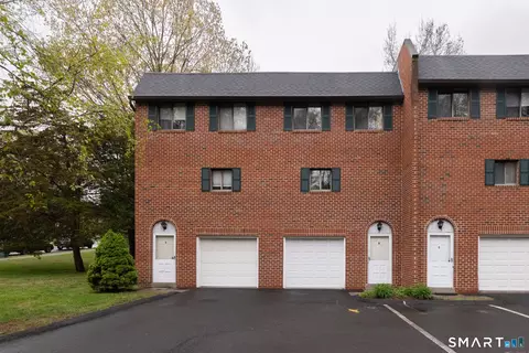 550 Darling St #42B, Southington, CT 06489