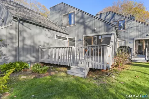 303 Plymouth Colony #303, Branford, CT 06405