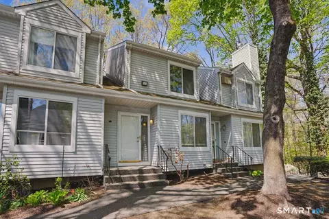 20 E Pembroke Rd #28, Danbury, CT 06811