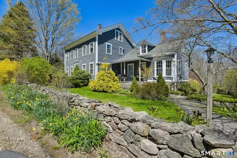 1246 Pequot Trl, Stonington, CT 06378