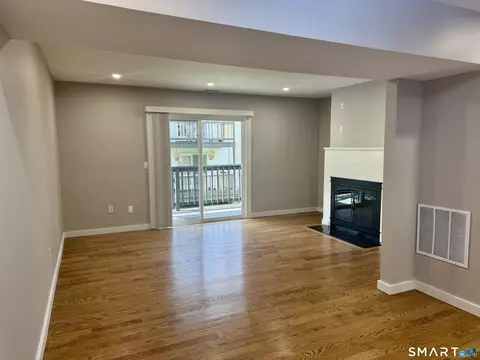 25 Padanaram Rd #63, Danbury, CT 06811