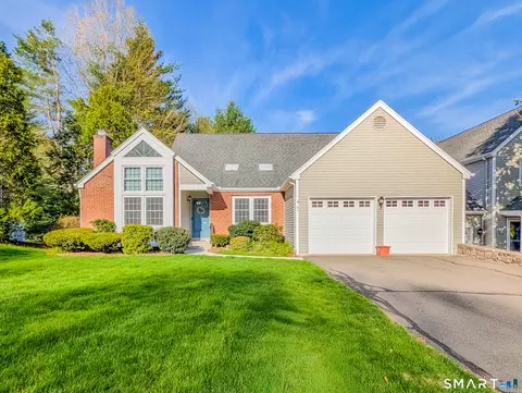 43 Woodbury Hl #43, Woodbury, CT 06798