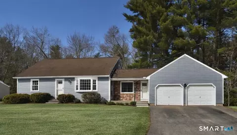 51 Oakwood St, Enfield, CT 06082