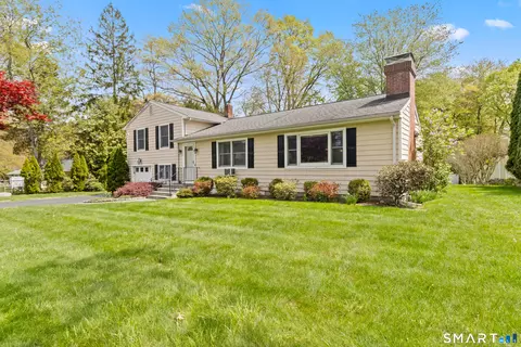 174 W Rocks Rd, Norwalk, CT 06851
