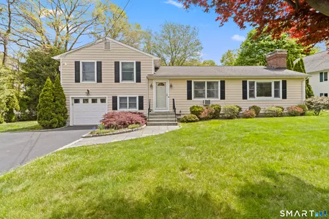 174 W Rocks Rd, Norwalk, CT 06851