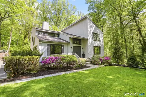 80 E Ridge Rd, Stamford, CT 06903