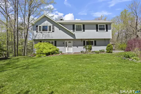 139 Carmen Hill Rd, New Milford, CT 06776