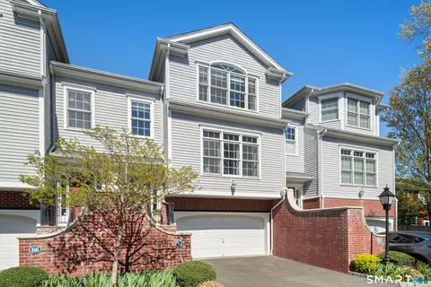 70 Southport Pl, Southport, CT 06890