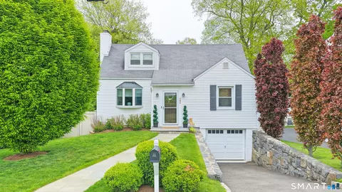38 Francis Ln, Greenwich, CT 06831